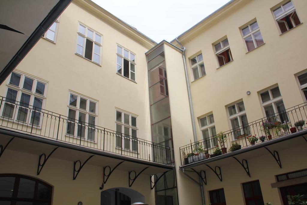 Mighty Prague Apartments Truhlarska Δωμάτιο φωτογραφία